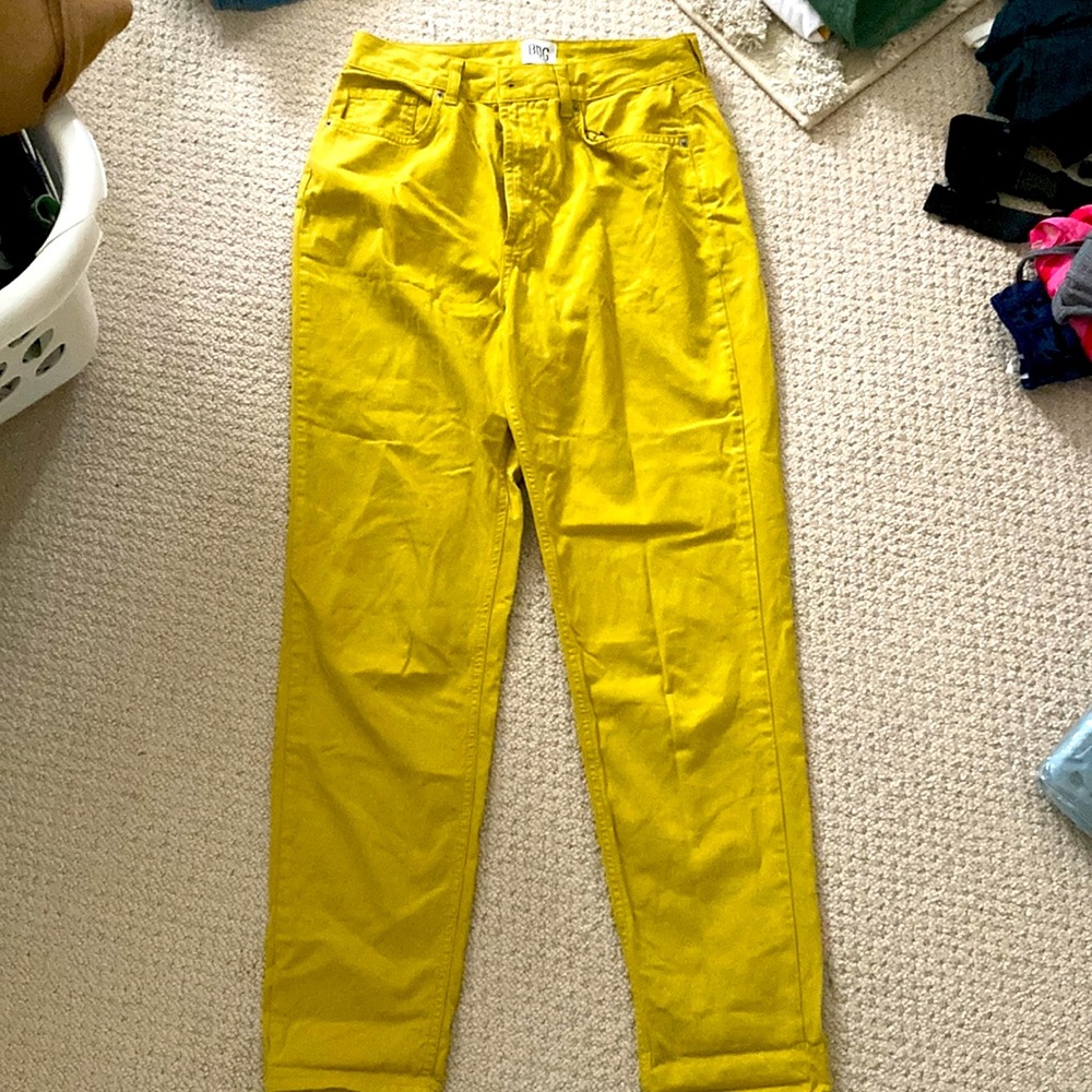BDG yellow high rise “mom” cut